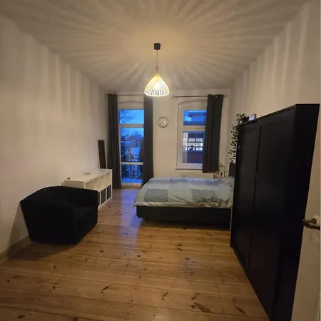 Cozy And Renovated In The Heart Of The *