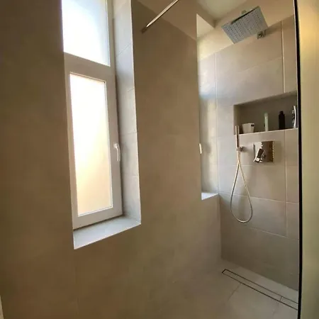 Cozy And Renovated In The Heart Of The